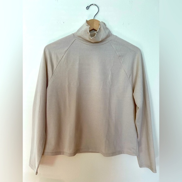 Serra Women Sweater XL Turtle Neck Cream Soft Ribbed Knit Texture Lightweight - Picture 2 of 12